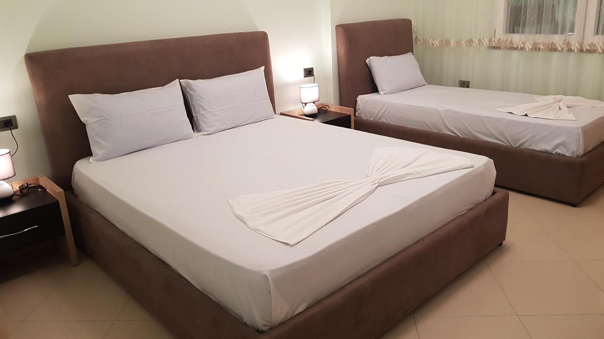 Relax Apartments Golem Голем Экстерьер фото